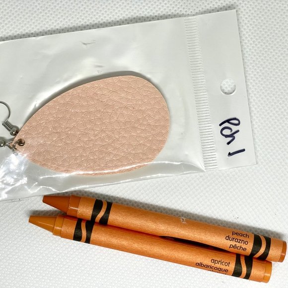 Teardrop Faux Leather Hook Dangle Earrings in Peach New - Picture 4 of 4